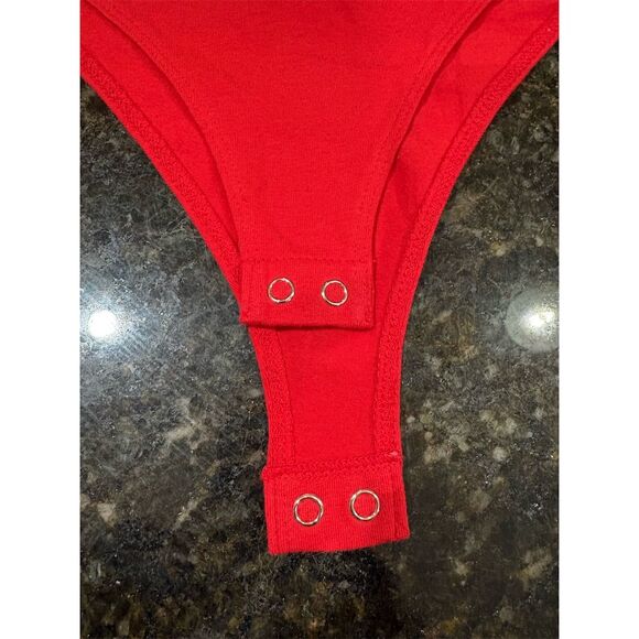 *3/$15 Wild Fable Women's Red Striped Bodysuit Size S Casual Spring Top - Picture 3 of 7